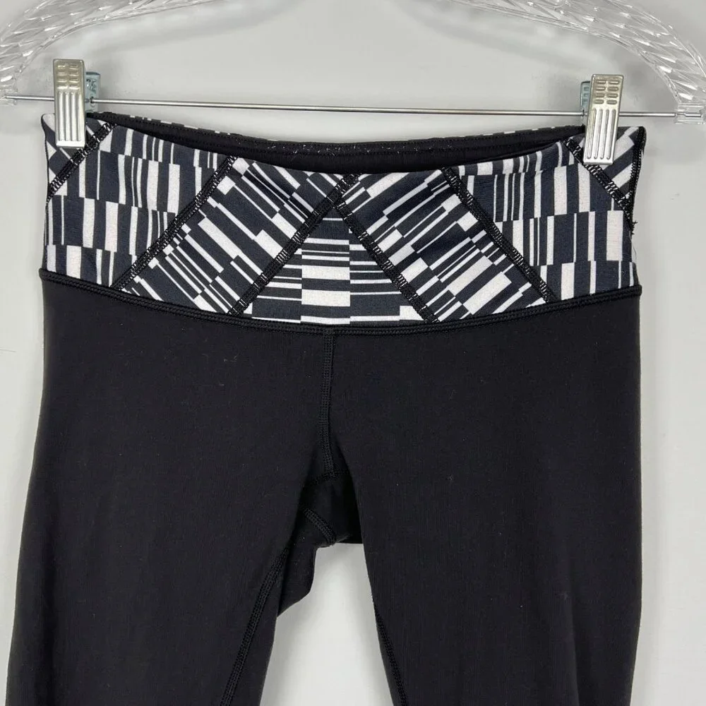 Lululemon Wunder Under Crop III Legging Ying Yang Stripe Black White size 6